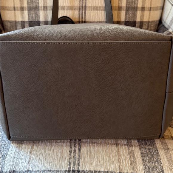 Poppy & Peonies Go-Getter Tote Dark Grey - Picture 10 of 14